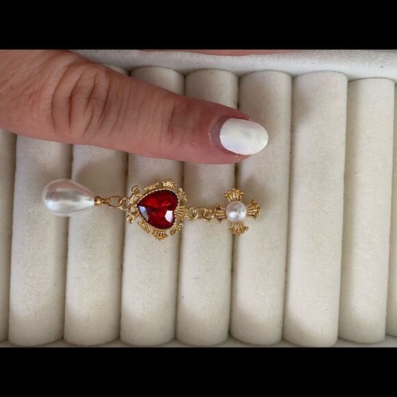 Red ruby heart and pearl drop earrings ❤️ - Picture 6 of 6